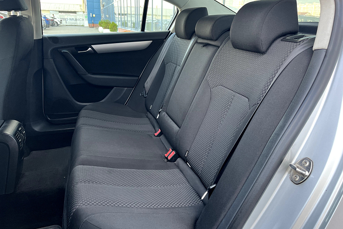 Volkswagen Passat, Бензин, 1.8, Механическая, Передний привод, Седан - 13