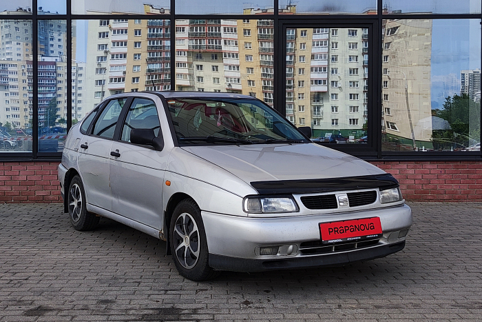 SEAT Cordoba, Газ-бензин, 1.6, Механическая, Передний привод, Седан - 2