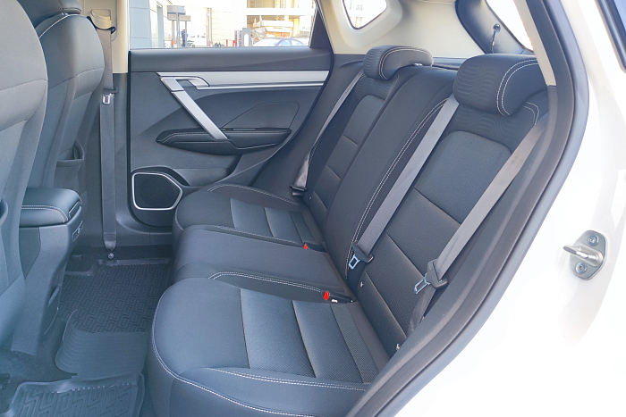 Geely Coolray, Бензин, 1.5, Робот, Передний привод, Внедорожник - 11