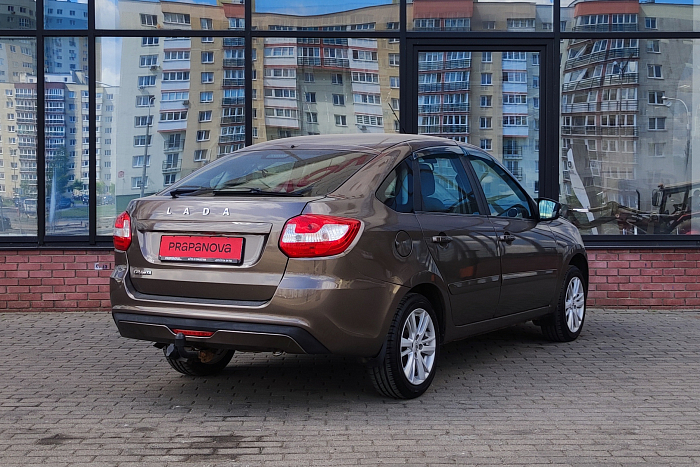 Lada Granta, Бензин, 1.6, Автомат, Передний привод, Хэтчбек - 4