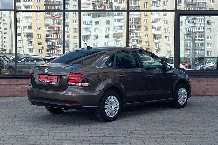 Volkswagen Polo, Бензин, 1.6, Автомат, Передний привод, Седан - 5