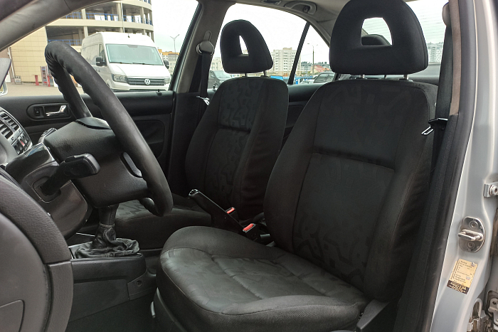 Volkswagen Bora, Бензин, 1.6, Механическая, Передний привод, Седан - 10