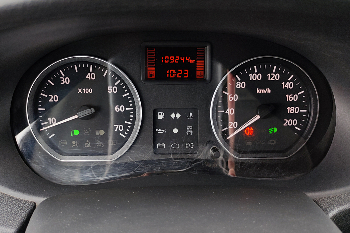 Nissan Almera, Бензин, 1.6, Механическая, Передний привод, Седан - 14