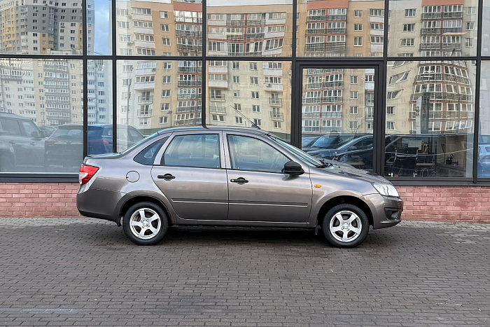 Lada  Granta , 1.6, Автомат, Передний привод, Седан - 4