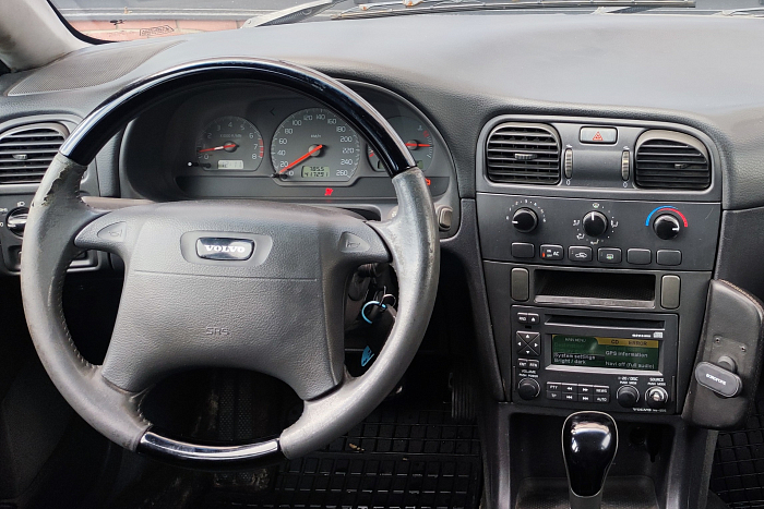 Volvo V40, Бензин, 2.0, Автомат, Передний привод, Универсал - 9