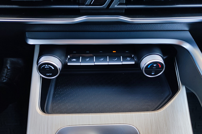 Geely Coolray, Бензин, 1.5, Робот, Передний привод, Внедорожник - 16
