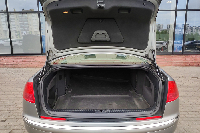 Audi A8, Бензин, 3.2, Вариатор, Передний привод, Седан - 24