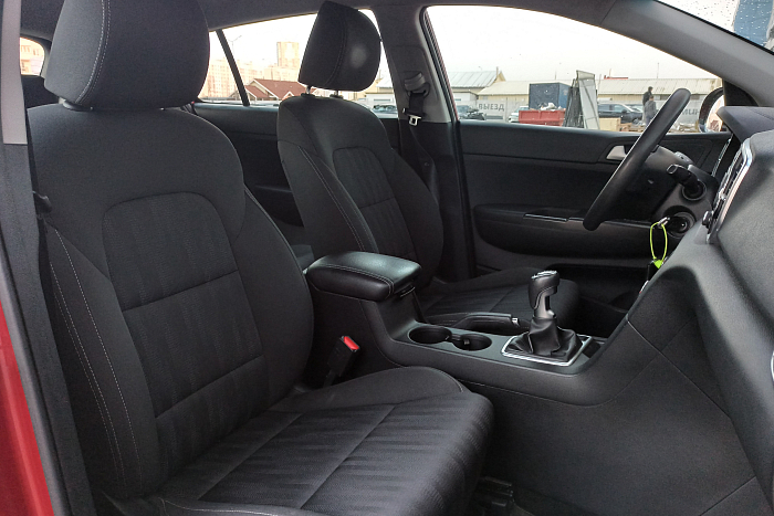 Kia  Sportage , Бензин, 1.6, Механическая, Передний привод, Внедорожник - 11