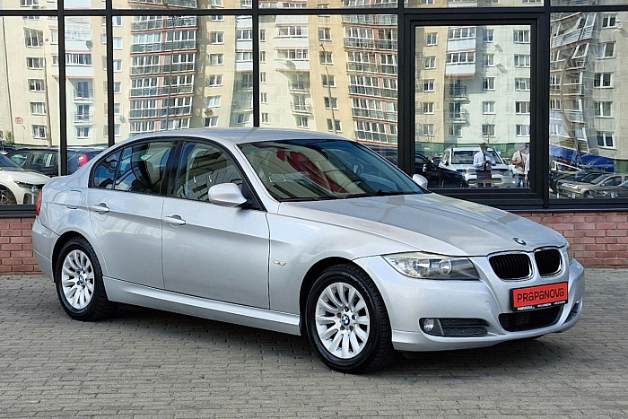 BMW 318 , Дизель, 2.0, Механическая, Задний привод, Седан - 2