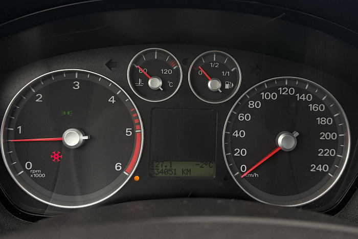 Ford Focus II, Дизель, 1.8, Механическая, Передний привод, Универсал - 16