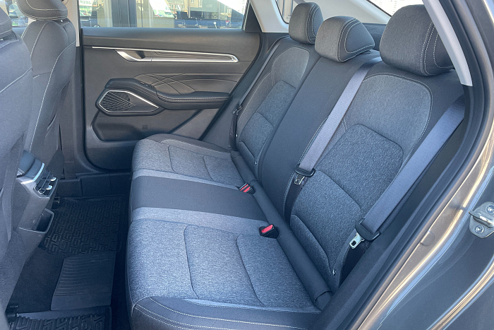 Geely Emgrand, Бензин, 1.5, Механическая, Передний привод, Седан - 13