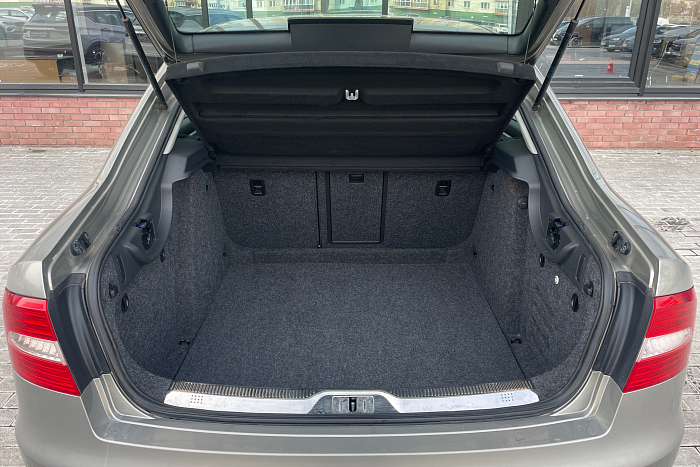 Skoda Superb, Бензин, 1.8, Механическая, Передний привод, Лифтбэк - 22