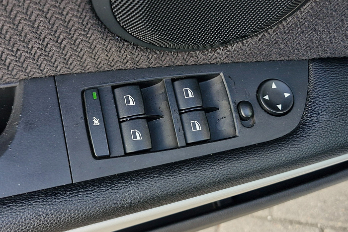 BMW 318 , Дизель, 2.0, Механическая, Задний привод, Седан - 14