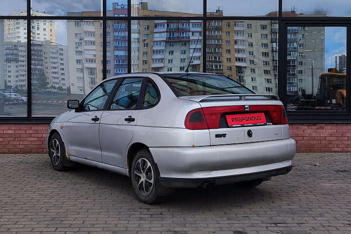 SEAT Cordoba, Газ-бензин, 1.6, Механическая, Передний привод, Седан - 6