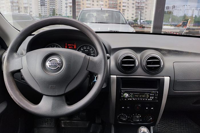 Nissan Almera, Бензин, 1.6, Механическая, Передний привод, Седан - 9