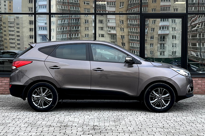 Hyundai ix35, Бензин, 2.0, Автомат, Передний привод, Внедорожник - 2