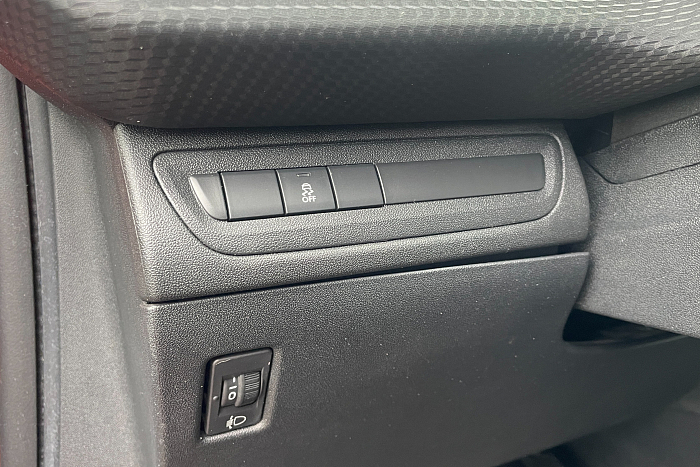 Peugeot 2008, Бензин, 1.6, Автомат, Передний привод, Универсал - 21