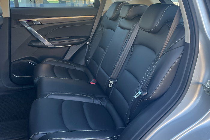 Geely Atlas Pro, Гибрид, 1.5, Робот, Полный привод, Внедорожник - 13