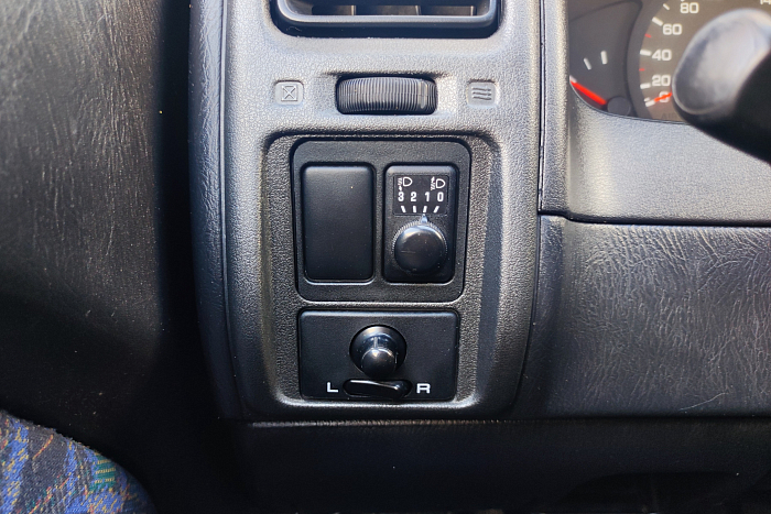 Nissan Almera, Бензин, 1.4, Механическая, Передний привод, Хэтчбек - 16