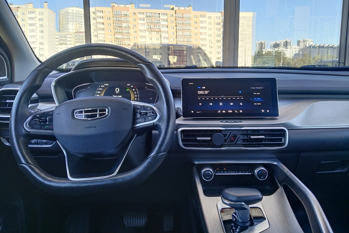 Geely Coolray, Бензин, 1.5, Робот, Передний привод, Внедорожник - 9