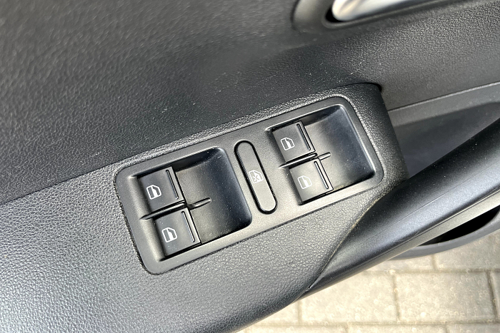 Volkswagen Polo Sedan, Бензин, 1.6, Автомат, Передний привод, Седан - 21