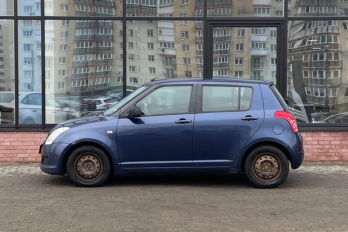 Suzuki Swift, Бензин, 1.3, Механическая, Передний привод, Хэтчбек - 3