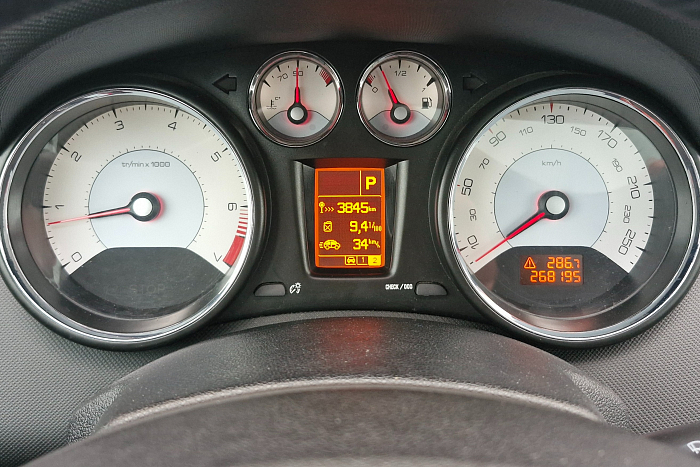 Peugeot 308, Бензин, 1.6, Автомат, Передний привод, Хэтчбек - 23