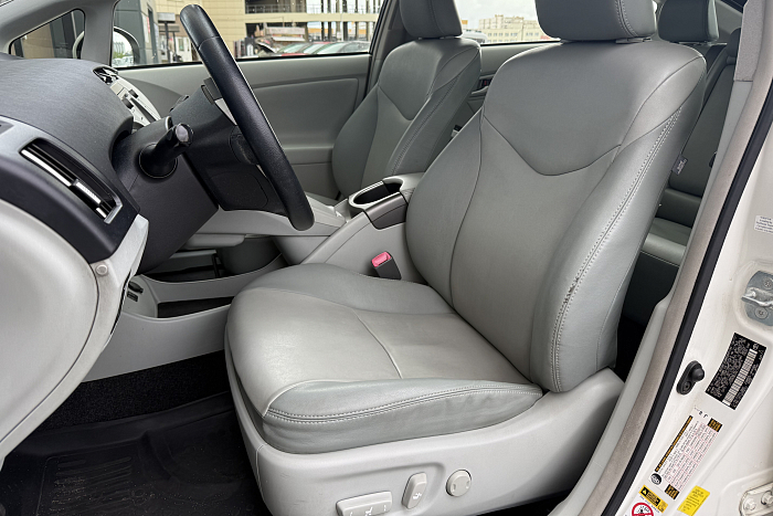 Toyota Prius, Бензин, 1.8, Вариатор, Передний привод, Хэтчбек - 9