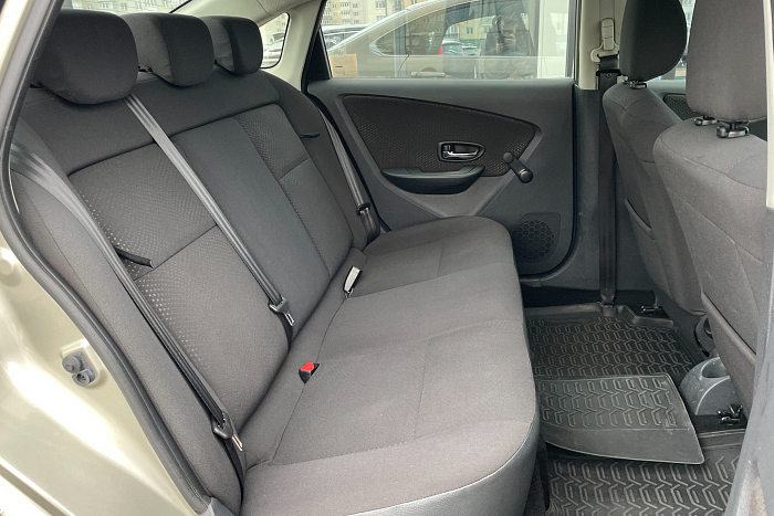 Nissan Almera, Бензин, 1.6, Автомат, Передний привод, Седан - 12