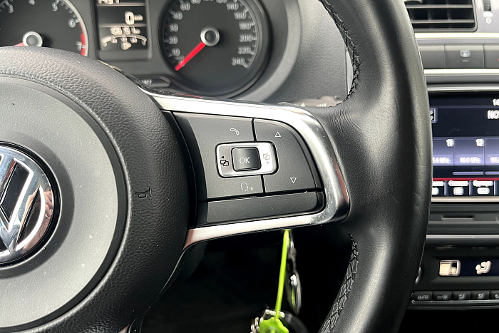 Volkswagen Polo Sedan, Бензин, 1.4, Механическая, Передний привод, Седан - 17