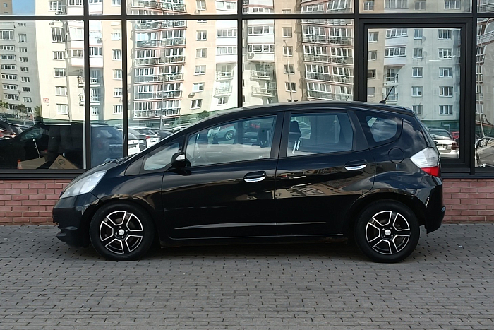 Honda Jazz, Бензин, 1.3, Механическая, Передний привод, Хэтчбек - 3