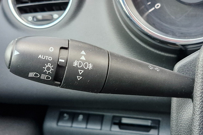 Peugeot 5008, Дизель, 1.6, Механическая, Передний привод, Минивэн - 16