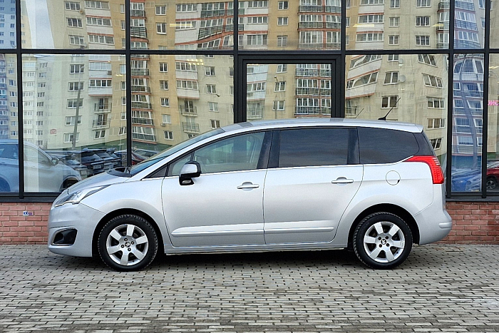 Peugeot 5008, Дизель, 1.6, Механическая, Передний привод, Минивэн - 6
