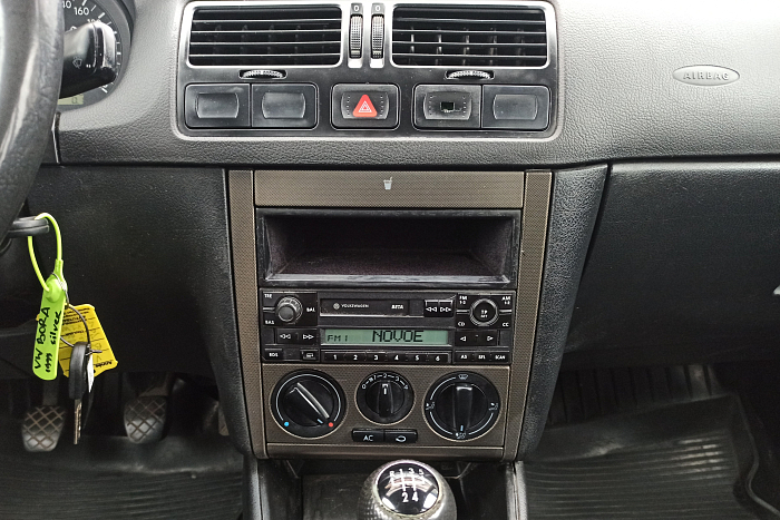 Volkswagen Bora, Бензин, 1.6, Механическая, Передний привод, Седан - 14