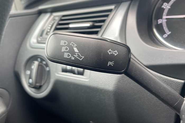 Skoda Rapid, Бензин, 1.6, Механическая, Передний привод, Лифтбэк - 15