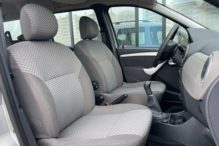 Lada Largus, Бензин, 1.6, Механическая, Передний привод, Универсал - 11