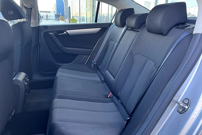 Volkswagen Passat B7, Бензин, 1.8, Механическая, Передний привод, Седан - 11