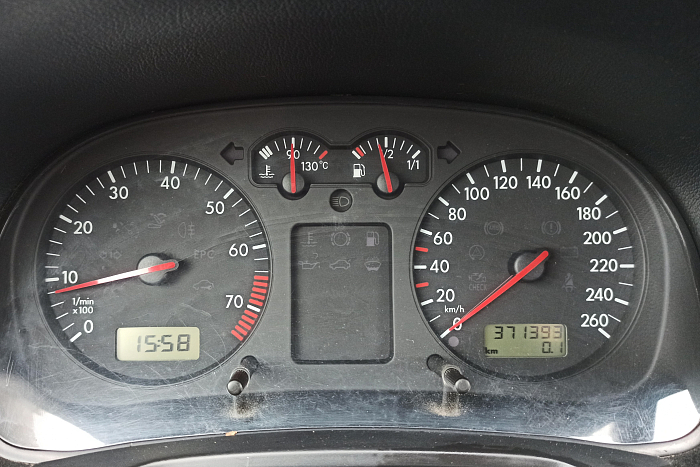 Volkswagen Bora, Бензин, 1.6, Механическая, Передний привод, Седан - 17