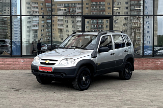 Chevrolet Niva, Бензин, 1.7, Механическая, Полный привод, Внедорожник
