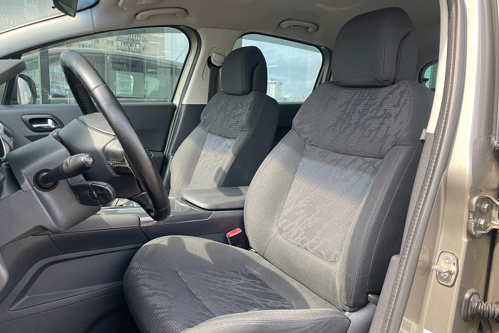 Peugeot 3008 , Бензин, 1.6, Механическая, Передний привод, Универсал - 10