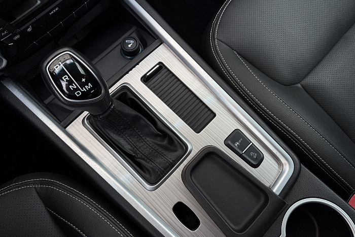 Geely Emgrand X7, Бензин, 2.0, Автомат, Передний привод - 19