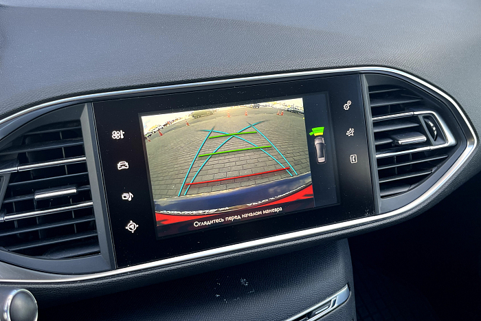 Peugeot 308, Дизель, 1.6, Механическая, Передний привод, Универсал - 14