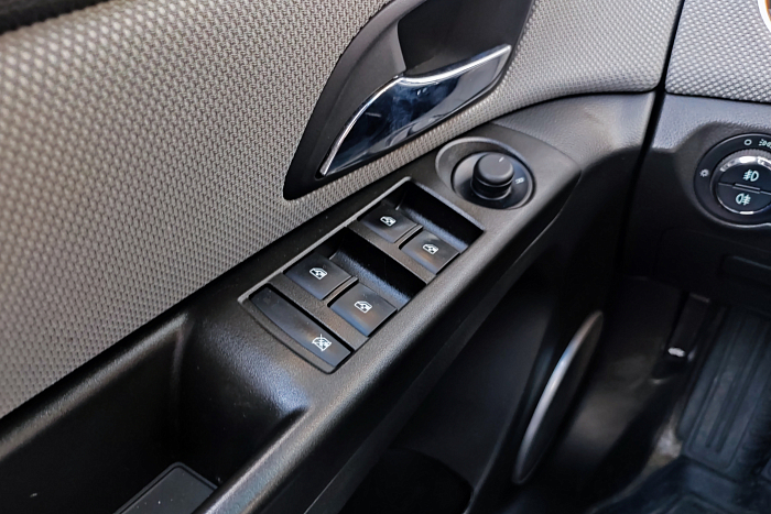 Chevrolet Cruze, Бензин, 1.8, Автомат, Передний привод, Универсал - 19