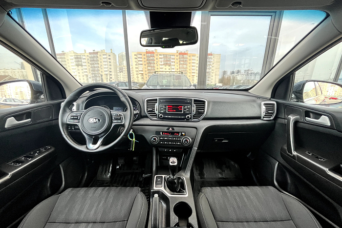 Kia Sportage, Бензин, 1.6, Механическая, Передний привод, Внедорожник - 6