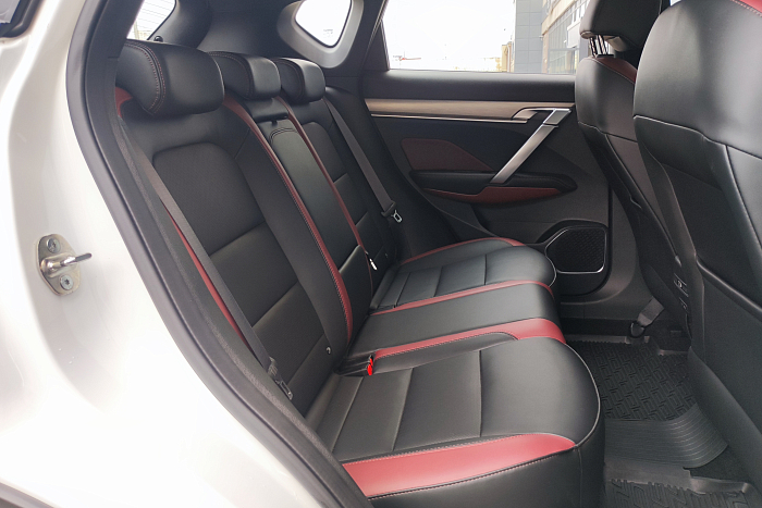 Geely Coolray, Бензин, 1.5, Робот, Передний привод, Внедорожник - 13