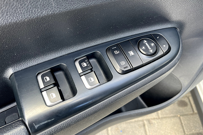 Kia Rio X-line, Бензин, 1.6, Автомат, Передний привод, Хэтчбек - 20