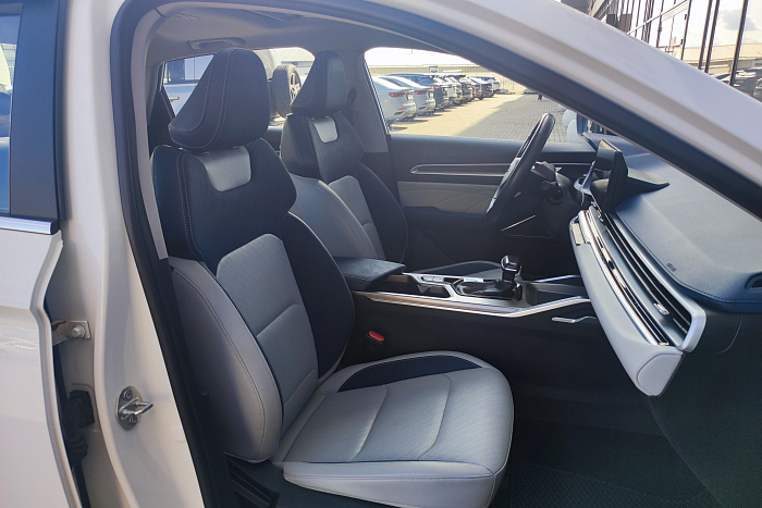 Geely Emgrand, Бензин, 1.5, Вариатор, Передний привод, Седан - 12