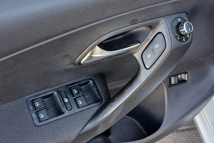 Volkswagen Polo Sedan, Бензин, 1.6, Механическая, Передний привод, Седан - 14