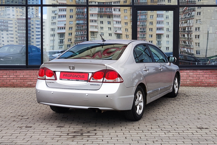 Honda Civic, Гибрид, 1.3, Вариатор, Передний привод, Седан - 4