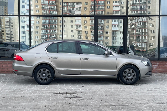 Skoda Superb, Бензин, 1.8, Механическая, Передний привод, Лифтбэк - 4